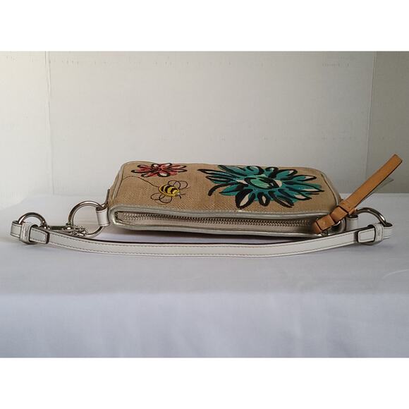 Coach(8672) 2005 Vintage Limited Edition Burlap Demi Bag - Picture 7 of 16